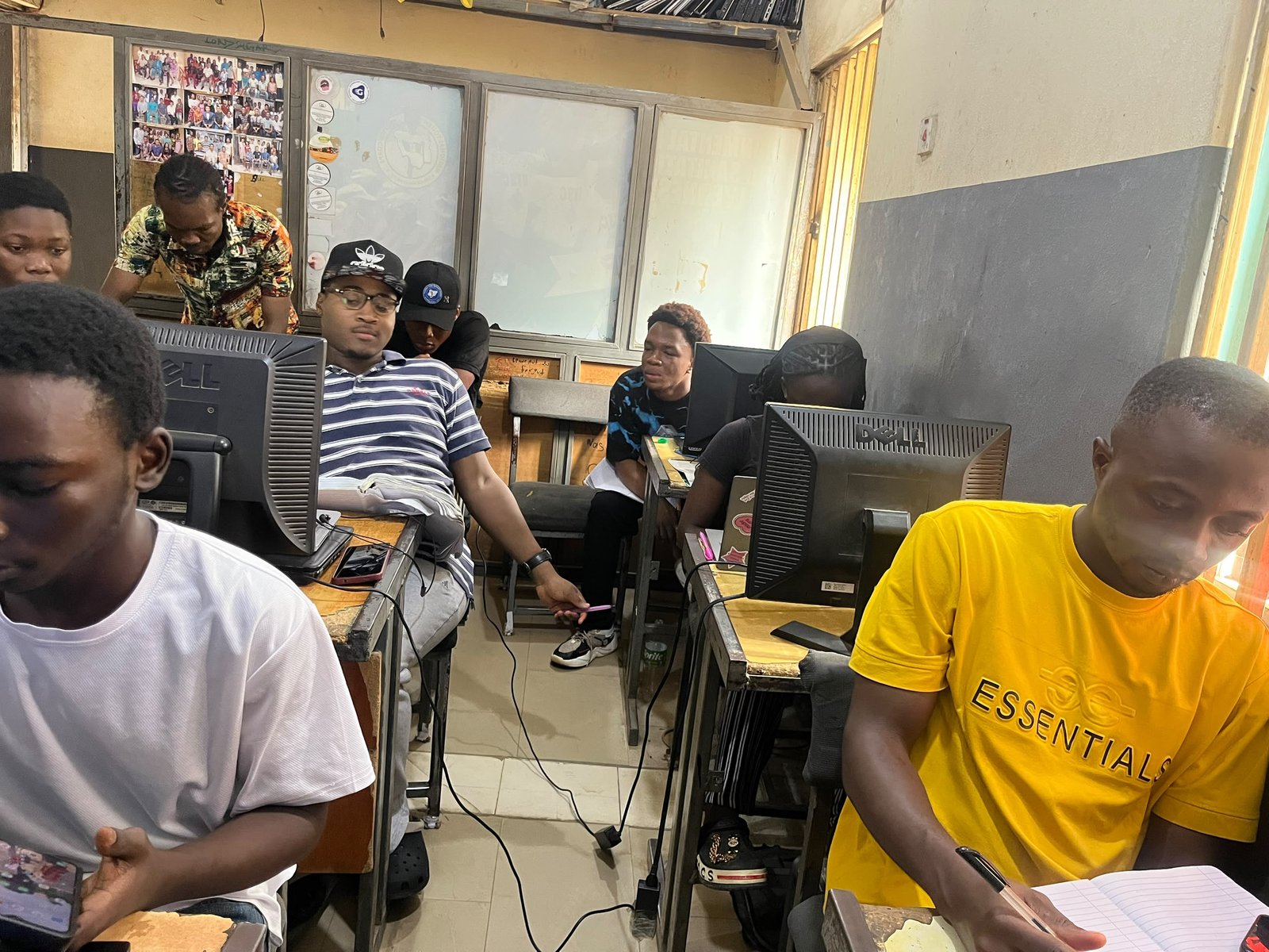 Gateway Computers trainers working with students